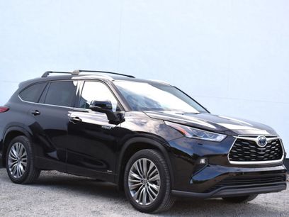 Used 2021 Toyota Highlander Platinum