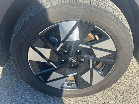 Used 2025 Hyundai Kona SEL image 12