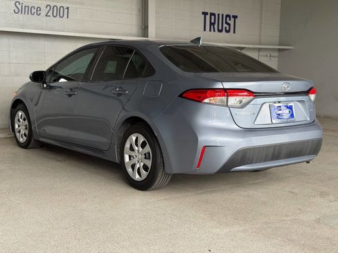 Used 2022 Toyota Corolla LE w/ Carpet Mat Package (TMS) FWD image 7