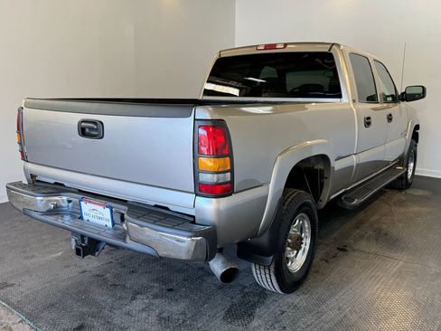 Used 2002 Chevrolet Silverado 2500 LT w/ Off-Road Skid Plate Pkg AWD/4WD image 4