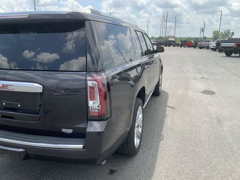 Used 2018 GMC Yukon XL Denali w/ Denali Ultimate Package AWD/4WD image 19