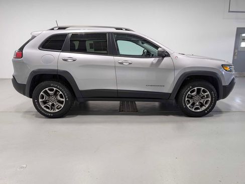 Used 2021 Jeep Cherokee Trailhawk AWD/4WD image 7