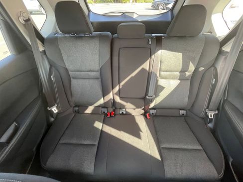 Used 2025 Nissan Rogue SV image 34