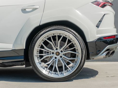 Used 2019 Lamborghini Urus AWD/4WD image 22