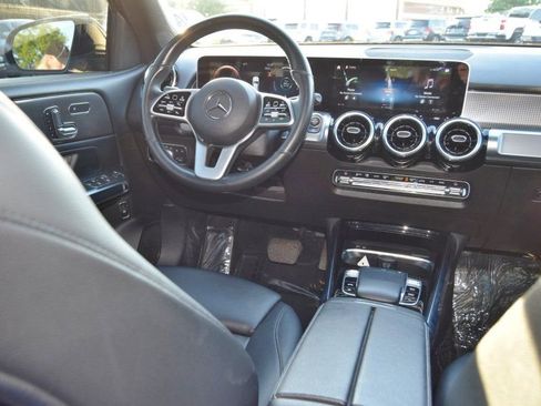 Used 2020 Mercedes-Benz GLB 250 4MATIC image 21