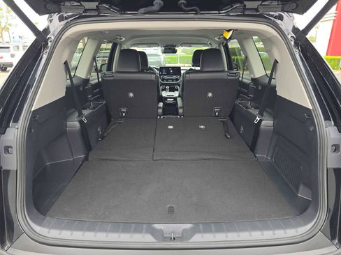 Certified 2025 Toyota Grand Highlander FWD image 15