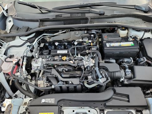 Used 2023 Toyota Corolla Cross XLE w/ Convenience Package image 26