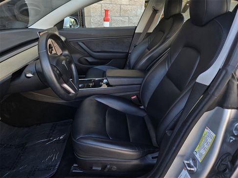 Used 2018 Tesla Model 3 Long Range image 15