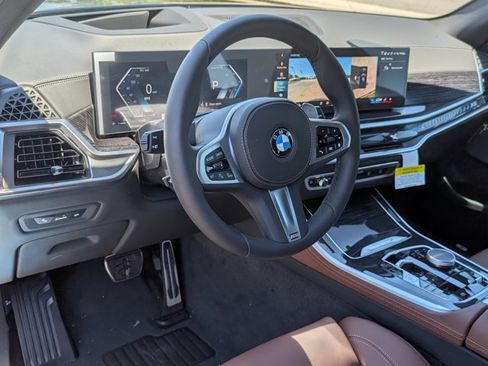 New 2026 BMW X5 xDrive40i w/ M Sport Package AWD/4WD image 3