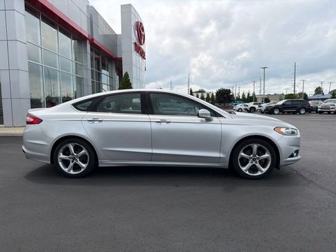 Used 2014 Ford Fusion SE FWD image 8