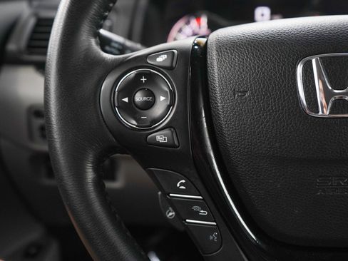 Used 2017 Honda Ridgeline RTL-E image 24