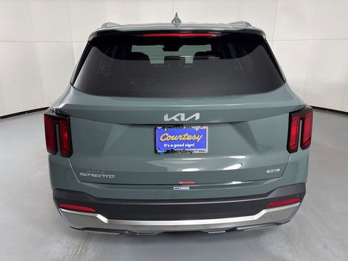 New 2026 Kia Sorento EX AWD/4WD image 7