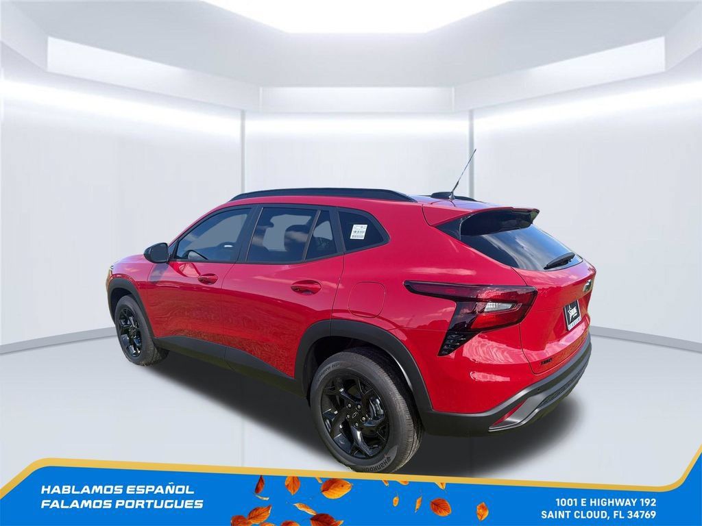 New 2026 Chevrolet Trax LT w/ Driver Confidence Package FWD image 3