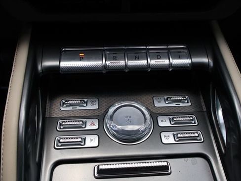 Used 2025 Lincoln Nautilus Premier w/ Equipment Group 102A AWD/4WD image 33