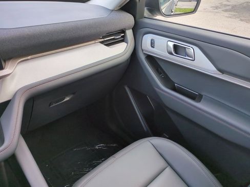 New 2026 Ford Explorer Active RWD image 17