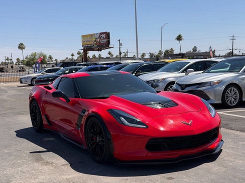 Used 2015 Chevrolet Corvette Z06 w/ 3LZ Preferred Equipment Group RWD image 18