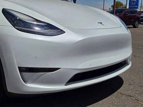 Used 2021 Tesla Model Y 2WD image 2