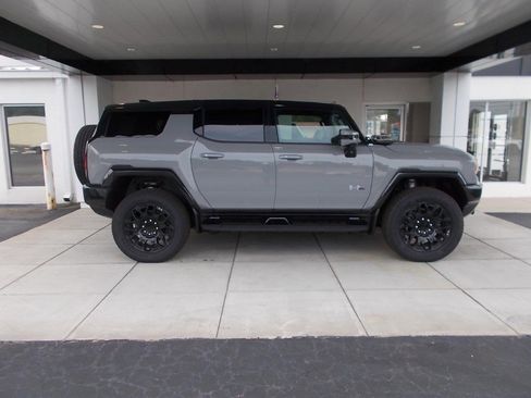 New 2025 GMC Hummer EV 2X image 2