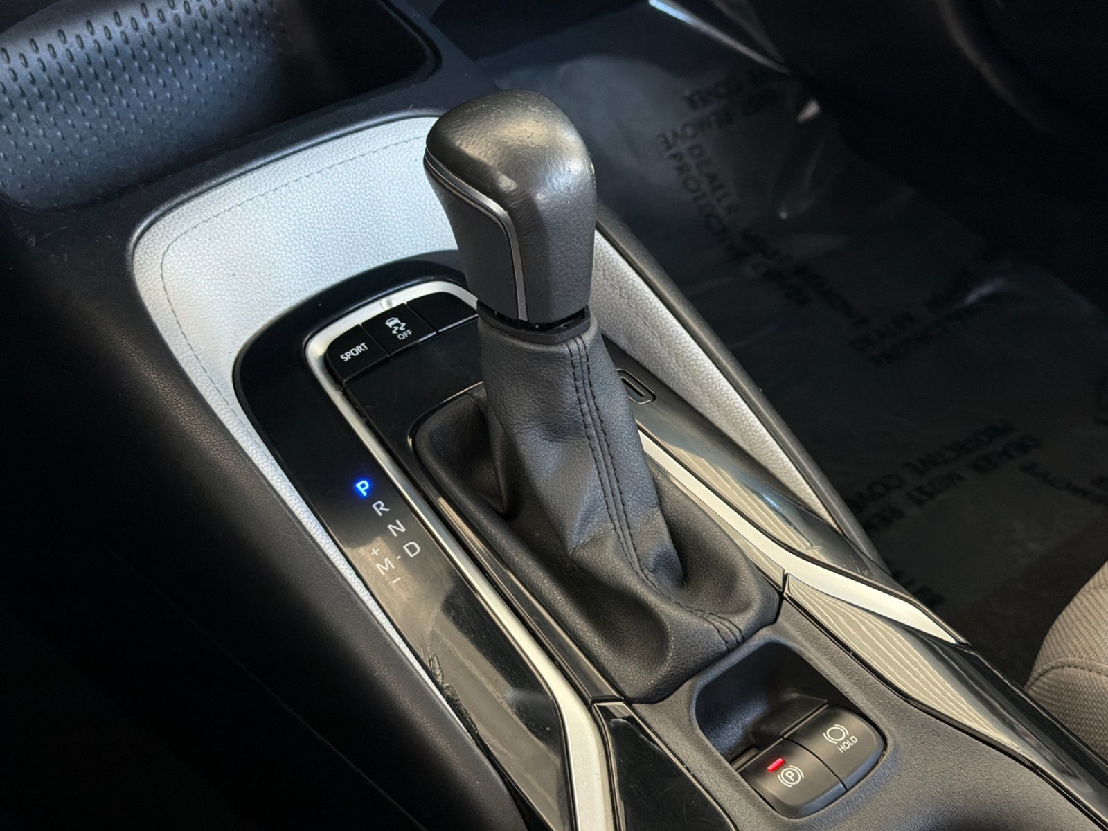 Used 2020 Toyota Corolla SE w/ SE Premium Package FWD image 19