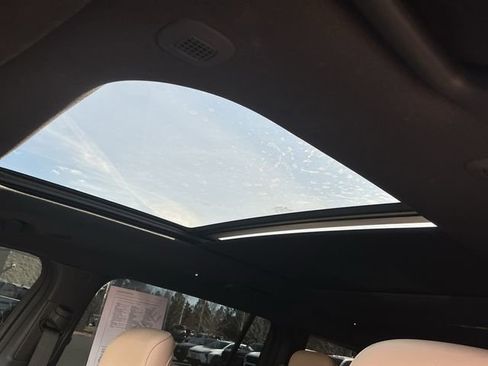 Used 2024 Jeep Grand Cherokee L Limited image 29