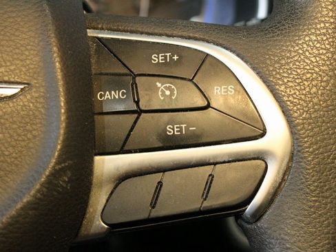 Used 2016 Chrysler 200 LX image 12