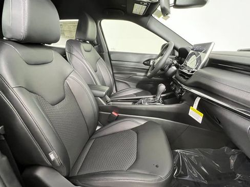 New 2026 Jeep Compass Latitude image 20