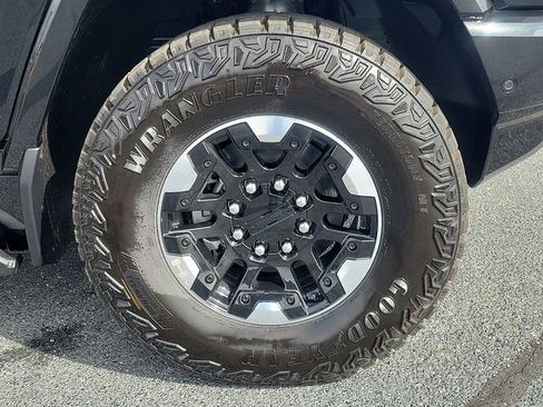 New 2025 GMC Hummer EV 3X w/ Extreme Off-Road Package image 6