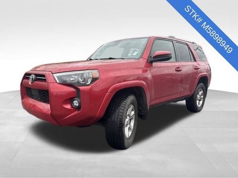 Used 2021 Toyota 4Runner SR5 image 3