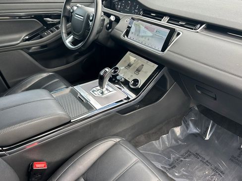 Used 2020 Land Rover Range Rover Evoque SE image 16