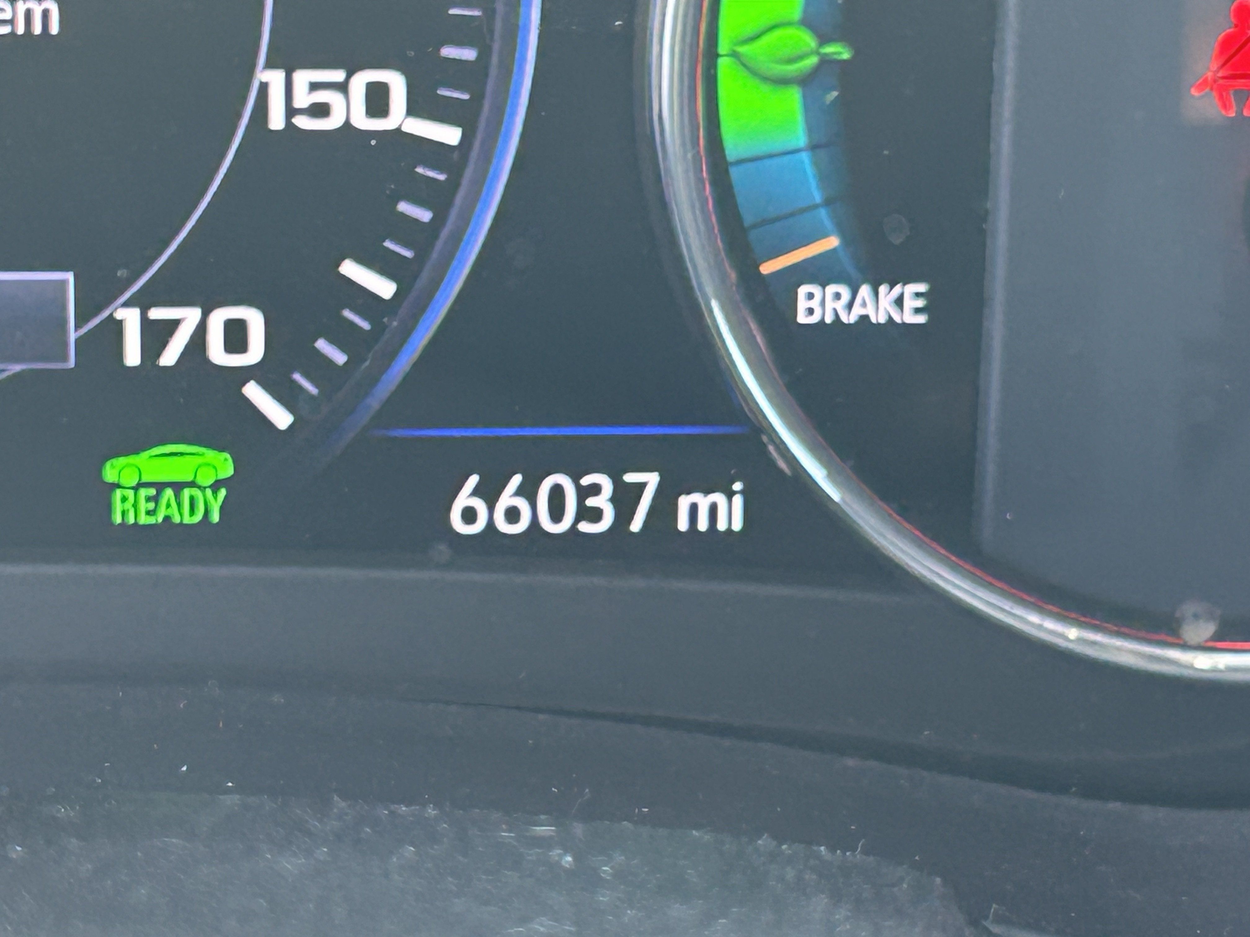 Used 2019 Chevrolet Malibu Hybrid w/ Leather Package FWD image 8