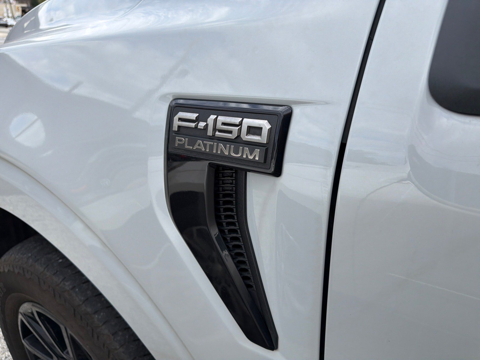 Used 2024 Ford F150 Platinum w/ Equipment Group 702A High AWD/4WD image 10