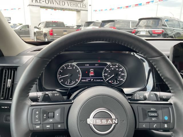Used 2025 Nissan Pathfinder SL FWD image 19