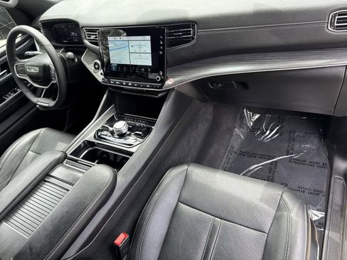 Used 2023 Jeep Wagoneer L Series III w/ Preferred Equipment Group image 42