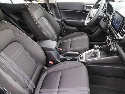 Used 2026 Hyundai Venue SEL FWD image 16