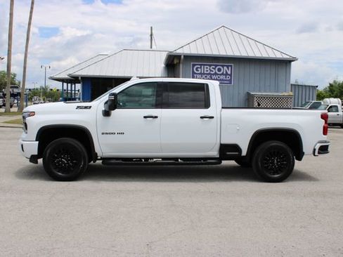 Used 2024 Chevrolet Silverado 2500 LTZ w/ LTZ Plus Package AWD/4WD image 6