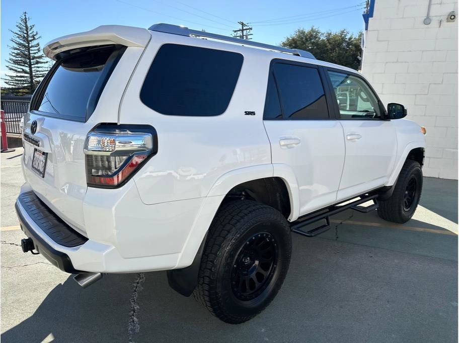 Used 2015 Toyota 4Runner SR5 AWD/4WD image 9