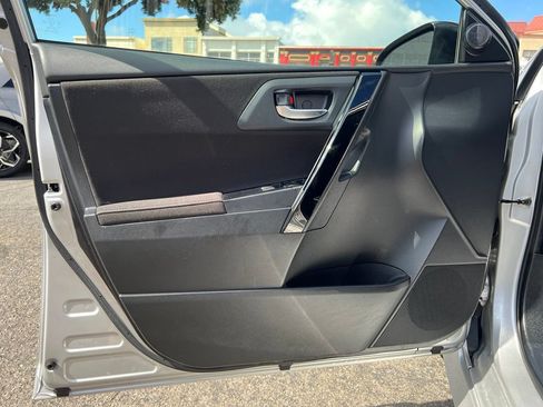Certified 2018 Toyota Corolla iM w/ Carpet Mat Package (TMS) FWD image 35