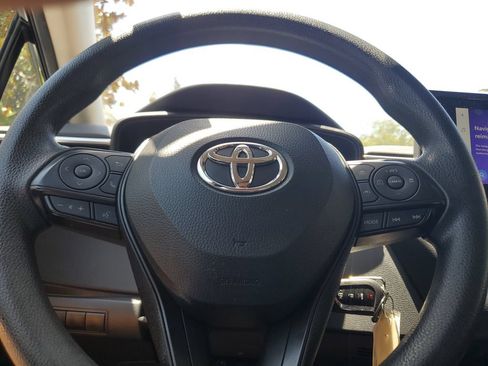 Used 2023 Toyota Corolla LE FWD image 22