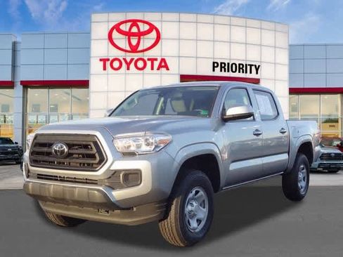 Used 2023 Toyota Tacoma SR image 1