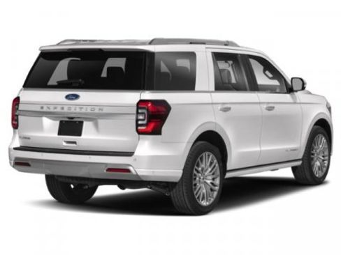 Used 2024 Ford Expedition Platinum image 3