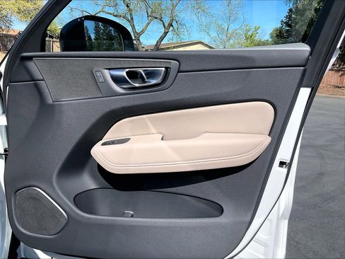 New 2026 Volvo XC60 T8 Plus w/ Protection Package Premier image 30