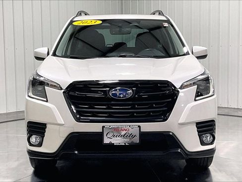 Used 2023 Subaru Forester Premium AWD/4WD image 2
