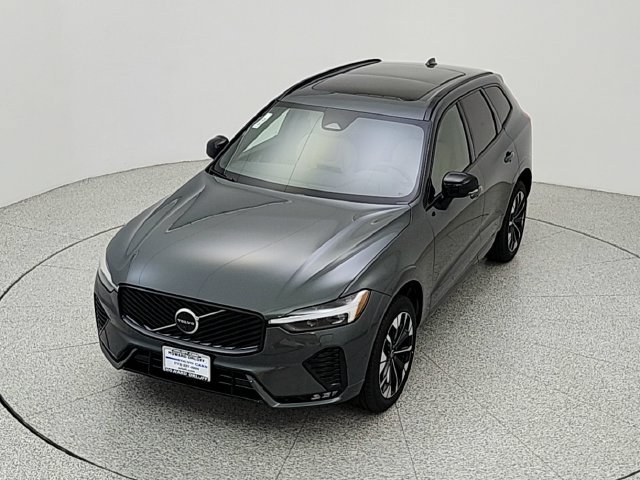 New 2027 Volvo XC60 B5 Plus AWD/4WD image 13