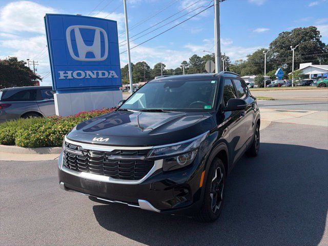 Used 2025 Kia Seltos S AWD/4WD image 1