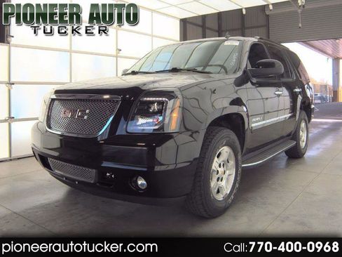 Used 2011 GMC Yukon Denali image 1