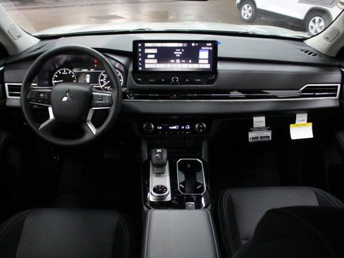 New 2026 Mitsubishi Outlander ES image 20