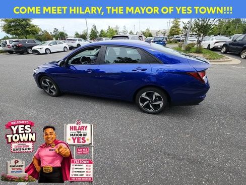 Used 2023 Hyundai Elantra SEL w/ Convenience Package FWD image 9
