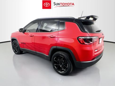 Used 2024 Jeep Compass Latitude w/ Convenience Group AWD/4WD image 6