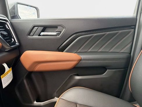 New 2026 GMC Canyon AT4 w/ Technology Plus Package AWD/4WD image 22