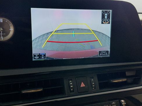 Used 2022 Lexus ES 350 w/ Premium Package image 22